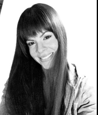 Venezolana de pura cepa, Caraqueña!!!! Amante de la Trova y enemiga de lo trillado...