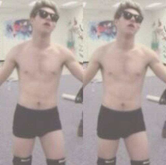 ♡please follow @Lavender_Niall she follows back, it would mean the world♡