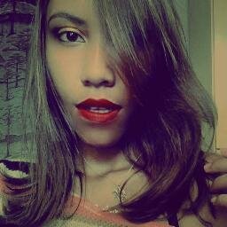 17 anos , Capricorniana , Amo Rodeio , Complica como toda mulher , Companheira , Sincera , Vale um galinha conhecer , Segue vaai ?
