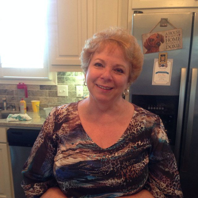 mrslinette's profile picture. Professional Grandmother