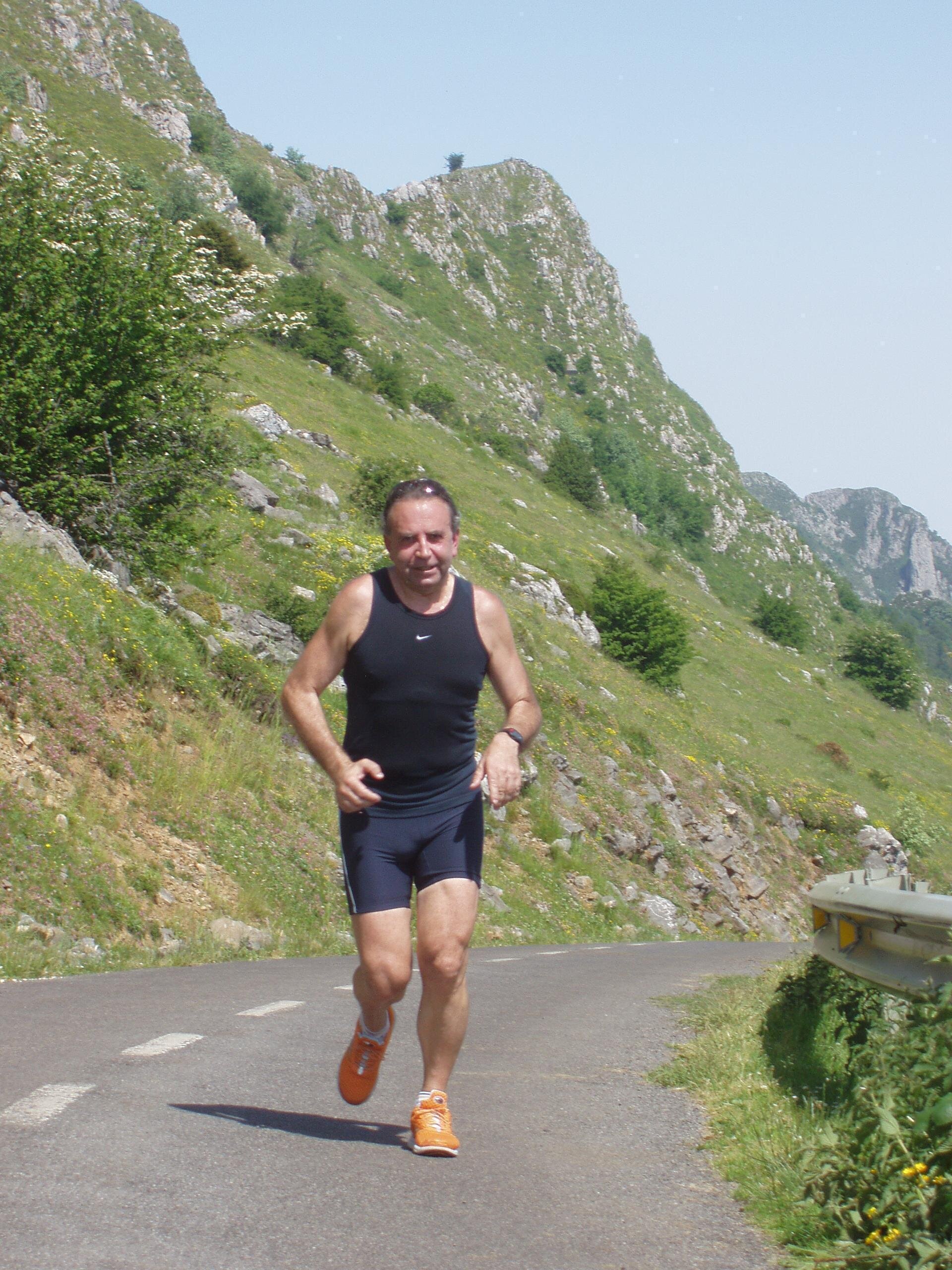 arteastur's profile picture. Tecnico en instalaciones electricas,de seguridad y telecomunicaciones.Realizando trabajos de comercial en mi empresa.