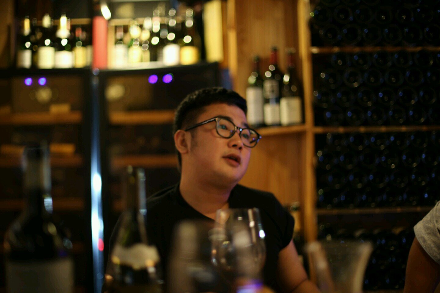 MONGONE OSTERIA&VINO OWNER  서대문구 연희동192-29  예약. 07086230680
