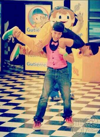 Mii World?Brandon Meza Manuel P. Fabricio&&JazminLV ArelyT Gaby Rmz ♥. Mii Befoo aamaa Ah Jerry Hdz' 3