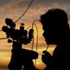 I am an amateur astronomer, teacher, father and I like 'leker'.