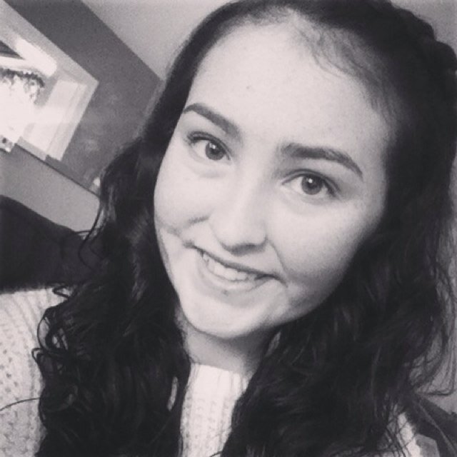 Hi beautiful people! I love One Direction and Bethany Mota, they are all my role models. Follow me on instagram- xoxoshannon1234