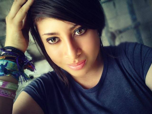 Emo0liitaEvelyn's profile picture. buen0o ii0o s0oi una chika de 15 años estudi en el kolegio nacional santo domingo mi musica fav0orita es de fif for rovals asking alexandria santa rm ii en fin