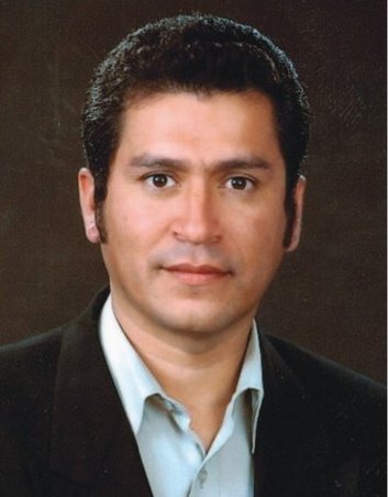 Productor-Director y Actor de Teatro de la compañía de Teatro Arturo Escalante Céspedes
