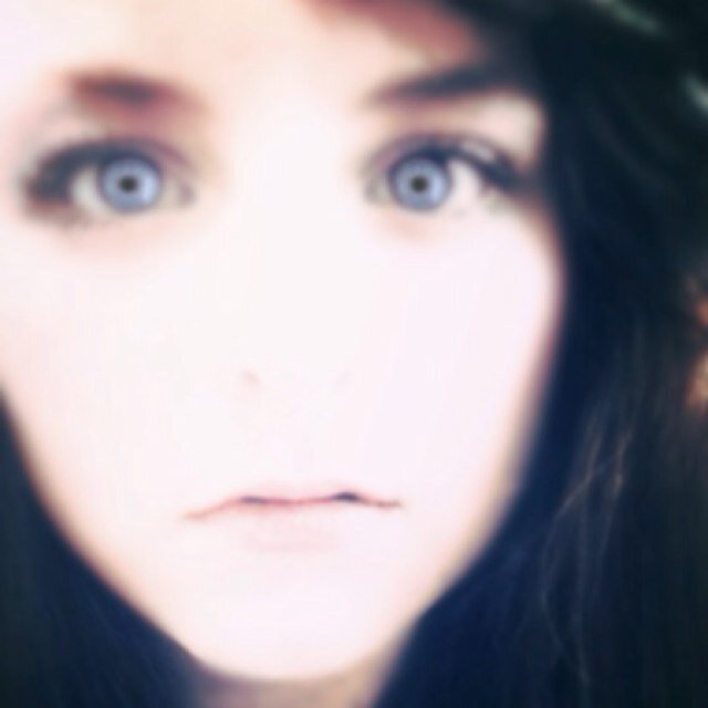 Micaelin_Marie's profile picture. Just your average 18 year old girl who stands in front of a camera and talks.