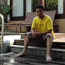 terus saja menghadap depan, dan jangan pernah menoleh kebelakang lagi. :)
