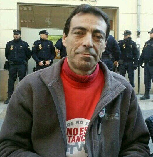 Reportero gráfico en RTVE. En RTVV desde el 89. En CBM para À Punt  desde 2018