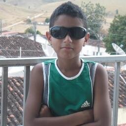 Gosto de uma pessoa mas ainda nao rolou