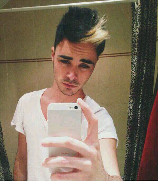 Club OFICIAL de fans de @MarioJefferson en Mallorca. Nos siguió un 25 de agosto de 2013. «@5antiheroes y @_HeroesSinCapa»