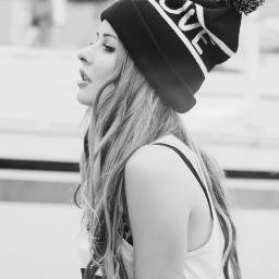 Aft a real person, with real feelings - Music Is my life.
Amor eterno a los buenos libros, sagas y peliculas.
#  WELCOME TO THE JUNGLE #
