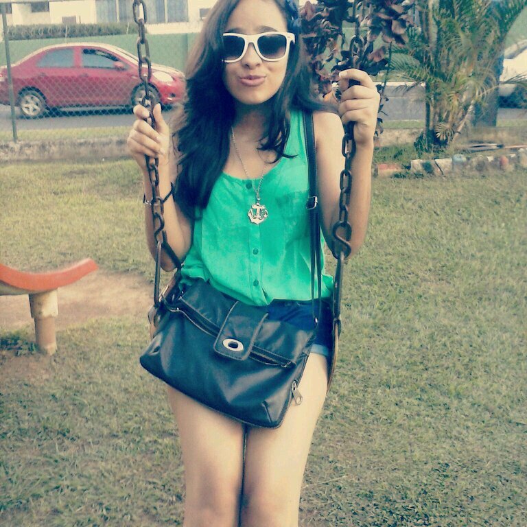 Instagram;dianaguti0217.   Facebook;DianaGuti:)