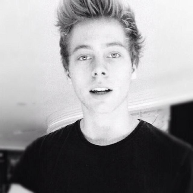 5 Seconds Of Summer just make me really happy 0/4