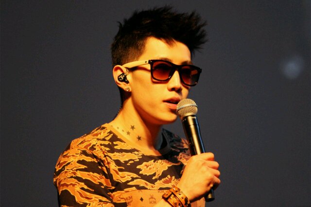 Swag as shit since 1987. Trapped at AIF. Follow the real one @JAYBUMAOM. AOMG
