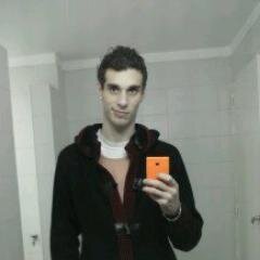 ♪♪Pues por amarte a ciegas yo no escuche y me lance al vacio por amor♪♪