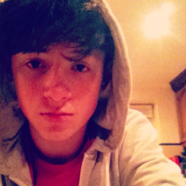 JFaizey's profile picture. I don't really know what I'm supposed to write :/ Follow me and I'll follow back :)