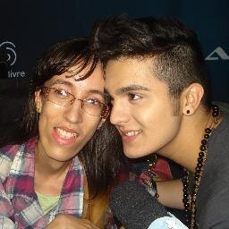 O verbo amar se conjuga em todos os tempos e o nosso tempo é hoje! consegui abraçar o @luansantana 28.06.13