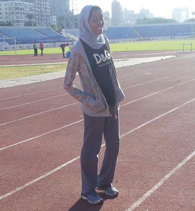 um mona um 16 years old u hve to know how to respect me to show me the way to treat u :)