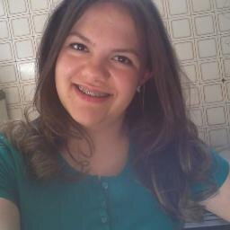 “Experimente, acredite, sonhe e ouse. Tudo nessa vida é passageiro, aproveite cada segundo.”