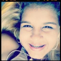 ' fala mal de mim mais é minha fã incubada [a] ;$
_MEU BRILHO É MUITO PRA FICAR GASTANDO COM PESSOAS INÚTEIS ! :* { não perca seu tempo com REC'