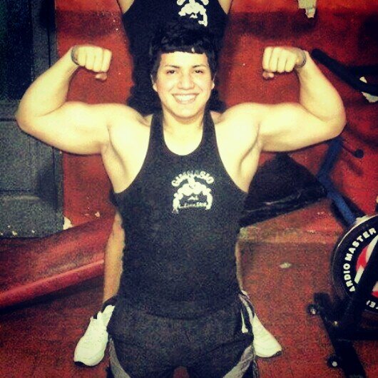 Instrutor de gym al limite me encanta el boxeo MMA y los pitbull