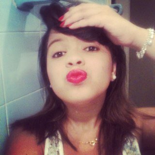 JaklineOliveira's profile picture. 