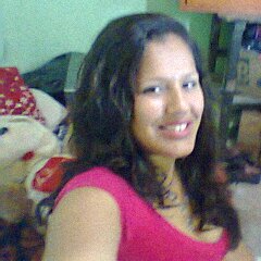 soy una chica d un carácter q n cualquiera pued manejar, re directa cuand algo n me gusta, mi gran privilegio s mi simpatía y la facilidad d asociarm cn ls dmas