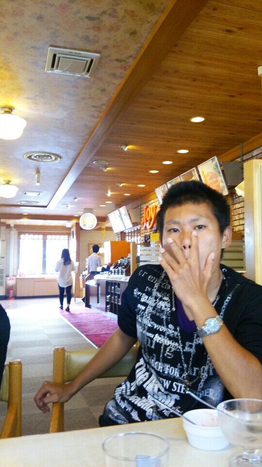 love08060812_y's profile picture. はじめましてよろしく!(b^ー°)