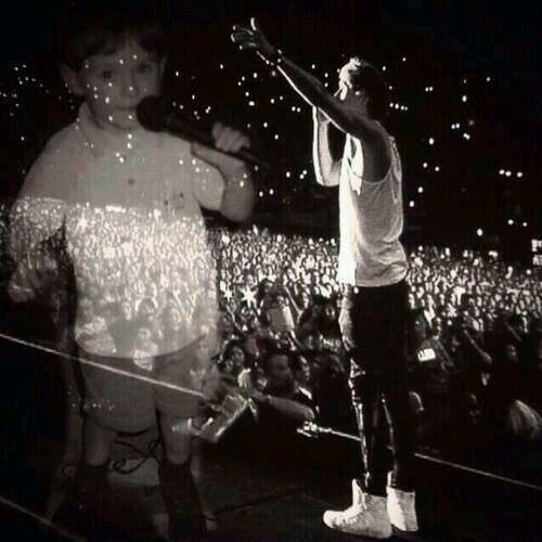 niallJHG232677's profile picture. I'm a crazymofo please follow I follow back3