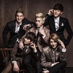 L.O.V.E for 뉴이스트 & big hug for 세븐틴 ^-^