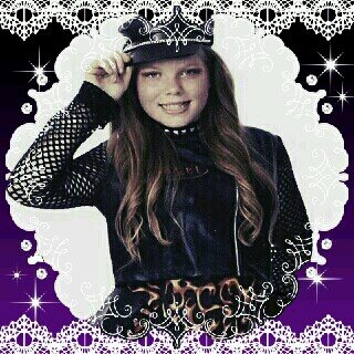 I`m a youtuber, singer, dancer, artist, actress, & I`m 13