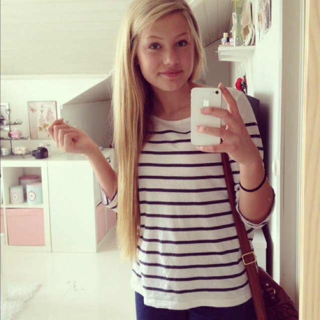 I'm Leah 15 writer creative and artistic soccer is my thing very shy