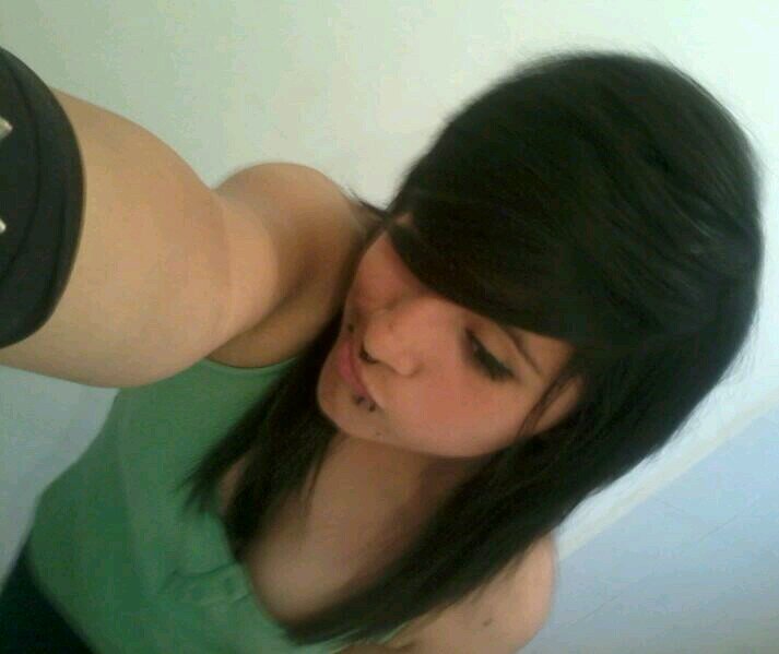 KiniVic's profile picture. 