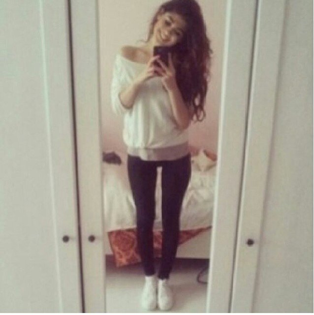 Emo22KE's profile picture. فتاه عادية تقضي اوقات فراغها في اللعب السوني واشياء كتيرة واعشق التقديم(; دامك دخلت قول سبحان الله وبحمده سبحان الله العظيم وصلي علي نبينا❤yanbu3