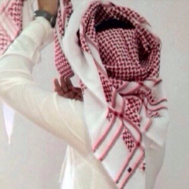 تعرفون آسمي ، ولگن لآ تعرفون قصتي ، تقرؤن مآ آگتب ، ولگن ليس گل مآ آگتبہ حگآية عن وآقعي ، لذلگ لآ تحگموا علي بَ مجرد آلقرآءةة ♡