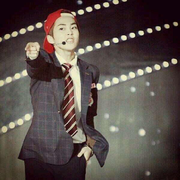 WE ARE ONE ! หนีห่าว ~ ผมคิมมินซอก หรือซิ่วหมินครับ เปาทองจาก EXO-M ครับ ! ฟอลผมเยอะๆนะครับ ♥ MY Family : EXO_bTH : 120716