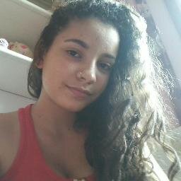 Seja verdadeira,pois assim consiguira a confiança de quem mas te ama