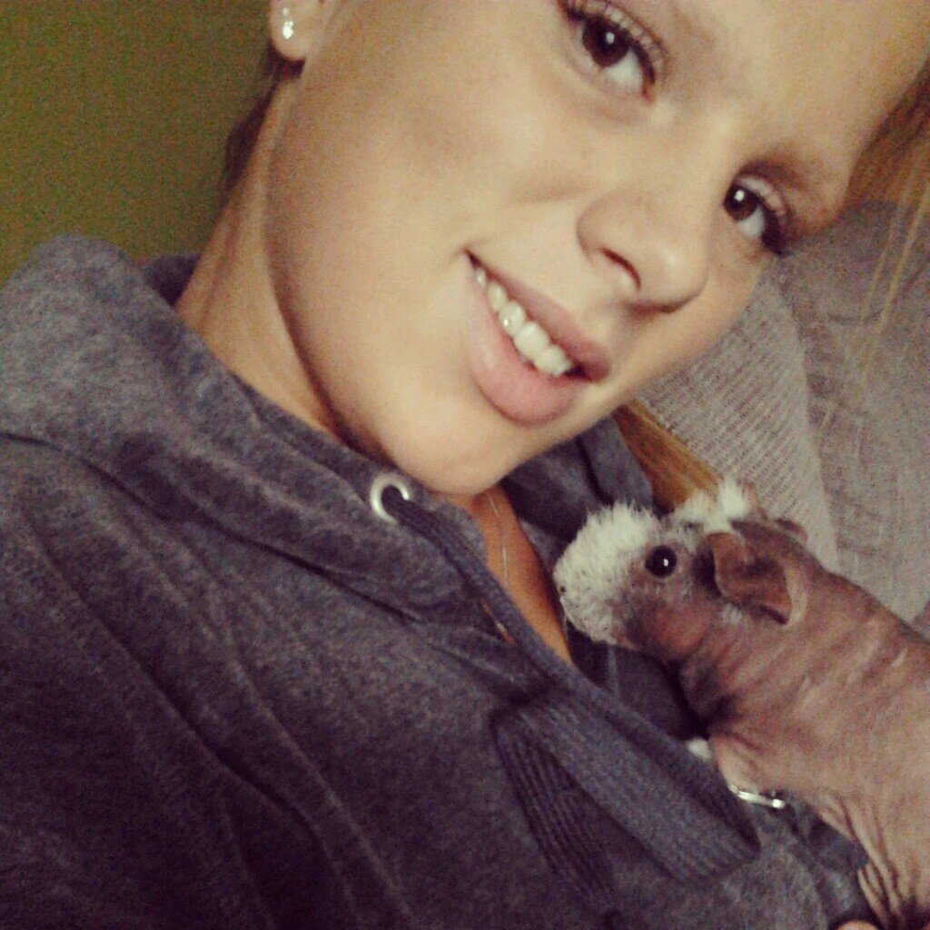 miekeeeex's profile picture. 