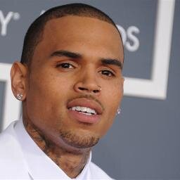 love chris brownnnn