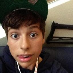 Holy:BMe Llamo Debora Arleth Moya Farias:3Tengo 15 Años Soy Simpatica Tierna Y Locka Mi Sueño Es Conocer A Mi Idolo Matt! Si Qeri Conocerme Agregame A Face!