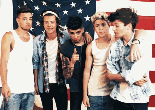 I am a South African Fangirl, that's simple enough to fit in fewer than 160 characters. Main Account is @AngieYeboah