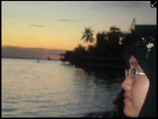 Wanita penyuka senja..♥ اَللّهُ & Rasul-Nya, ♥ my family especially my two angels ☺