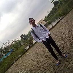 17 Oktober 2013.Kadang kamu harus belajar untuk BEDIRI SENDIRI, karena bagi sebagian orang yang berjanji untuk selalu ada untuk mu akhirnya juga PERGI