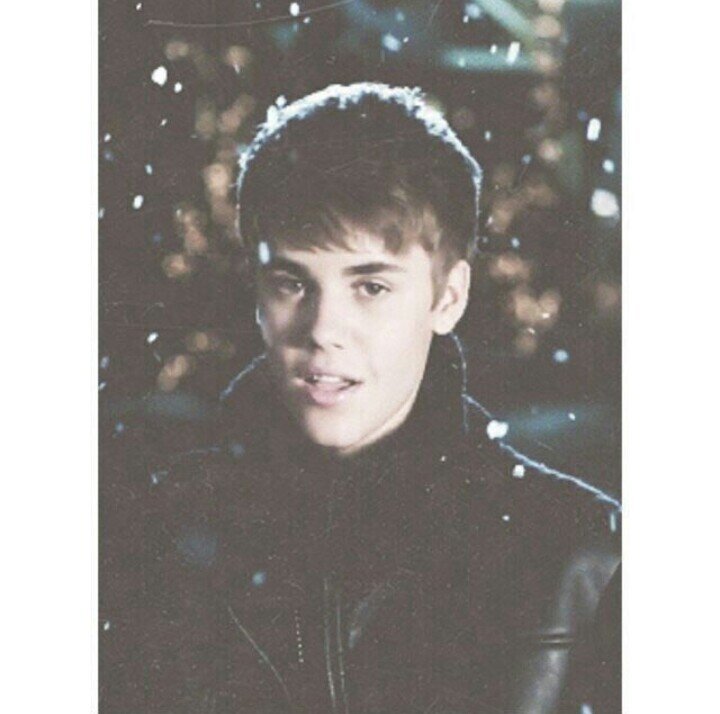 free follow but im nice so you dont need to follow my real acc