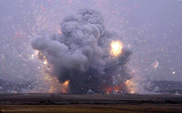 VOOR VUURWERK FEITJES EN GIVE AWAYS EN NATUURLIJK HET LAATSTE VUURWERK NIEUWS (IK DOE NIKS illegaals)