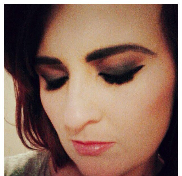Clinic Manager, Therapist, Trainer. Passionate about makeup & skincare. Irish Poler.