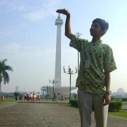 Presidium Nasional FoSSEI | 
blog: https://t.co/4V6lCoDepz | Writer | Islamic Economics Educator