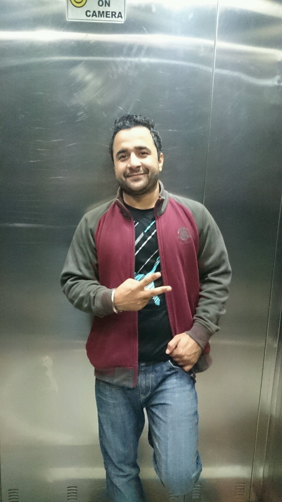 Marketing Manager - BT || Fitness Freak!! || Loves Gymming ||  Six pack...